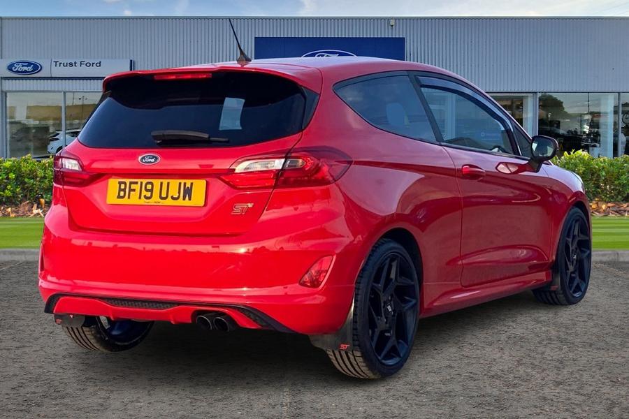 Ford Fiesta Photo autoimg-2c857b4ae970038b989fbfd75aece989625fbfdf.jpg