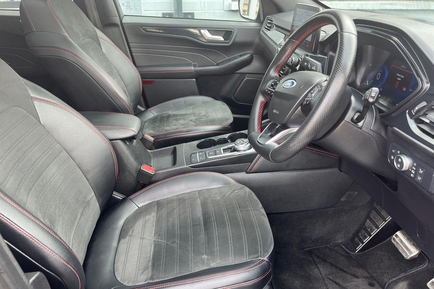 Ford KUGA Photo 16