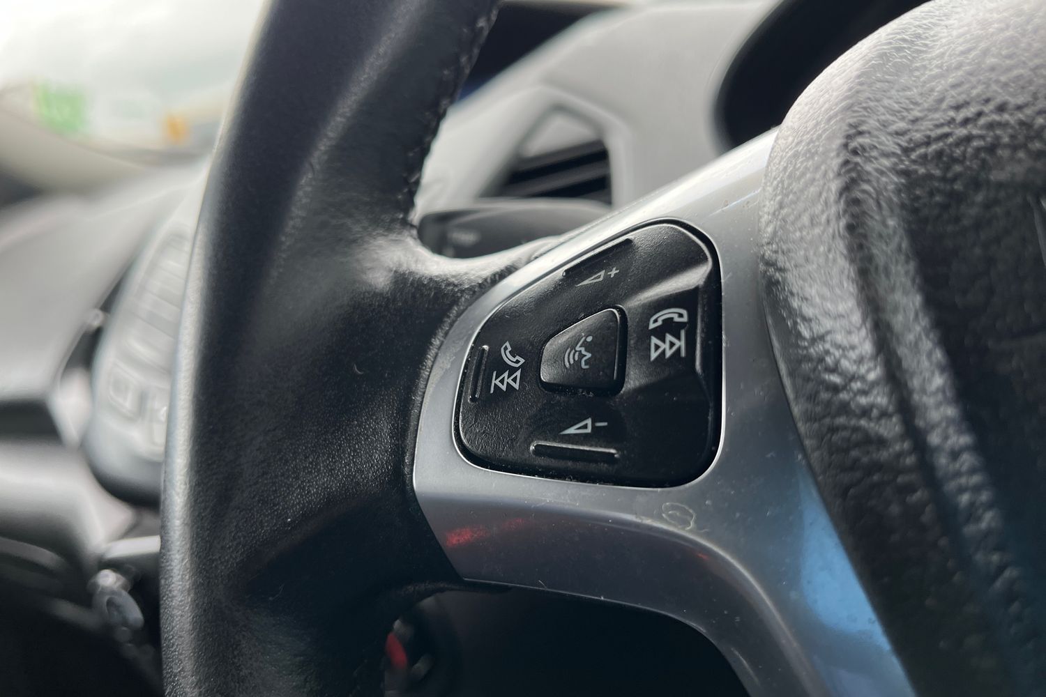 Ford ECOSPORT Photo 26