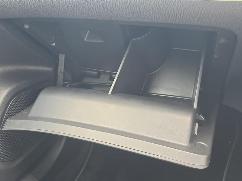 Used Peugeot 2008 VN23WTV 30