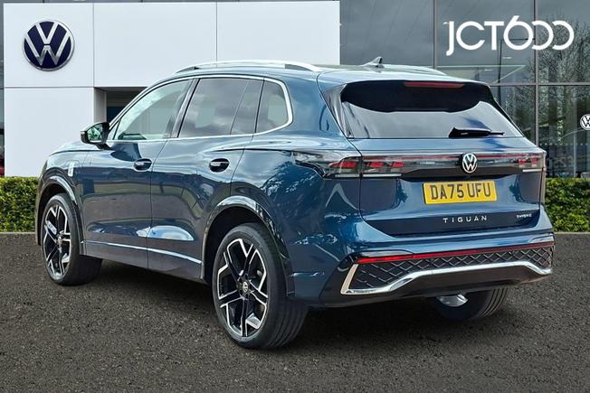 VOLKSWAGEN Tiguan Photo 3