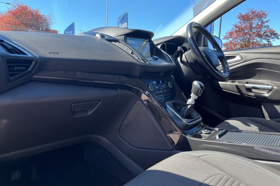 Ford KUGA Photo autoimg-2ca21f035615c35ab8e0f5b67aa12d5e5d219b80.jpg