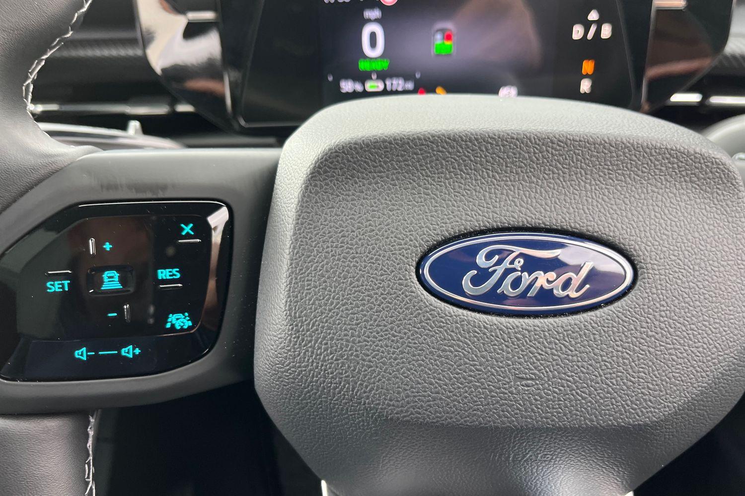 Ford Explorer Photo 37
