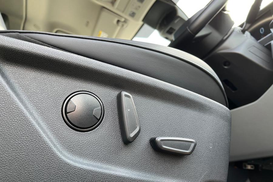 Ford TRANSIT CUSTOM Photo autoimg-2ca58c0b1d789640bf28c05f61f3b4b525b5c335.jpg