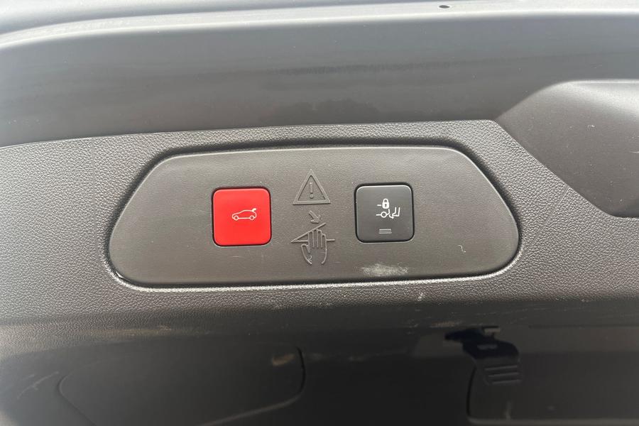 Vauxhall GRANDLAND Photo autoimg-2caaee1e9026f63cec764b9829b61b307a73e3b3.jpg