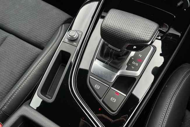 AUDI A4 Photo 35