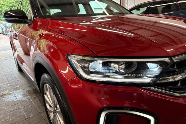 Volkswagen T-Roc Photo 19