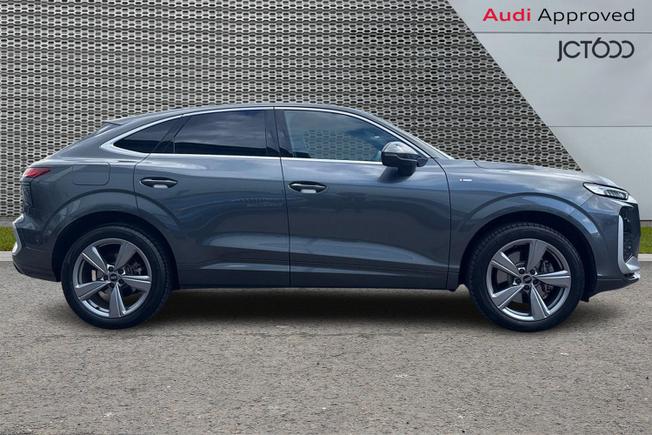 AUDI Q3 Photo 4