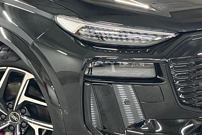AUDI Q6 E-Tron Photo 19