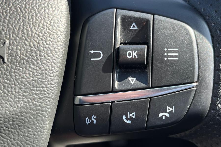 Ford Kuga Photo autoimg-2cbbb780c02ae1c4834269ef686dcc38814873b6.jpg
