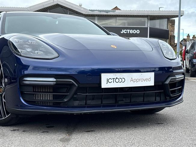 PORSCHE Panamera Photo 24