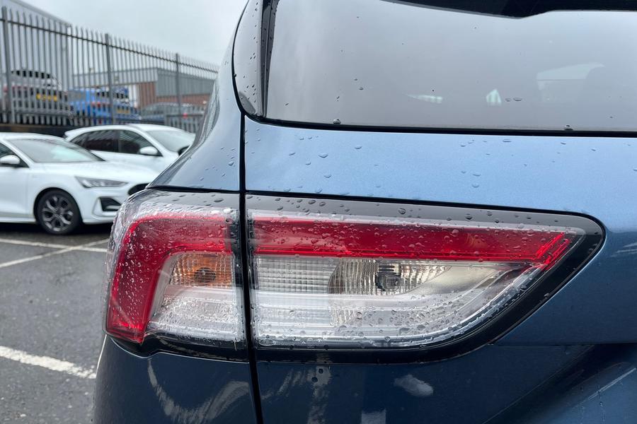 Ford Kuga Photo autoimg-2cbc236317ddde9b2a32350ba6ea58c662678c4e.jpg
