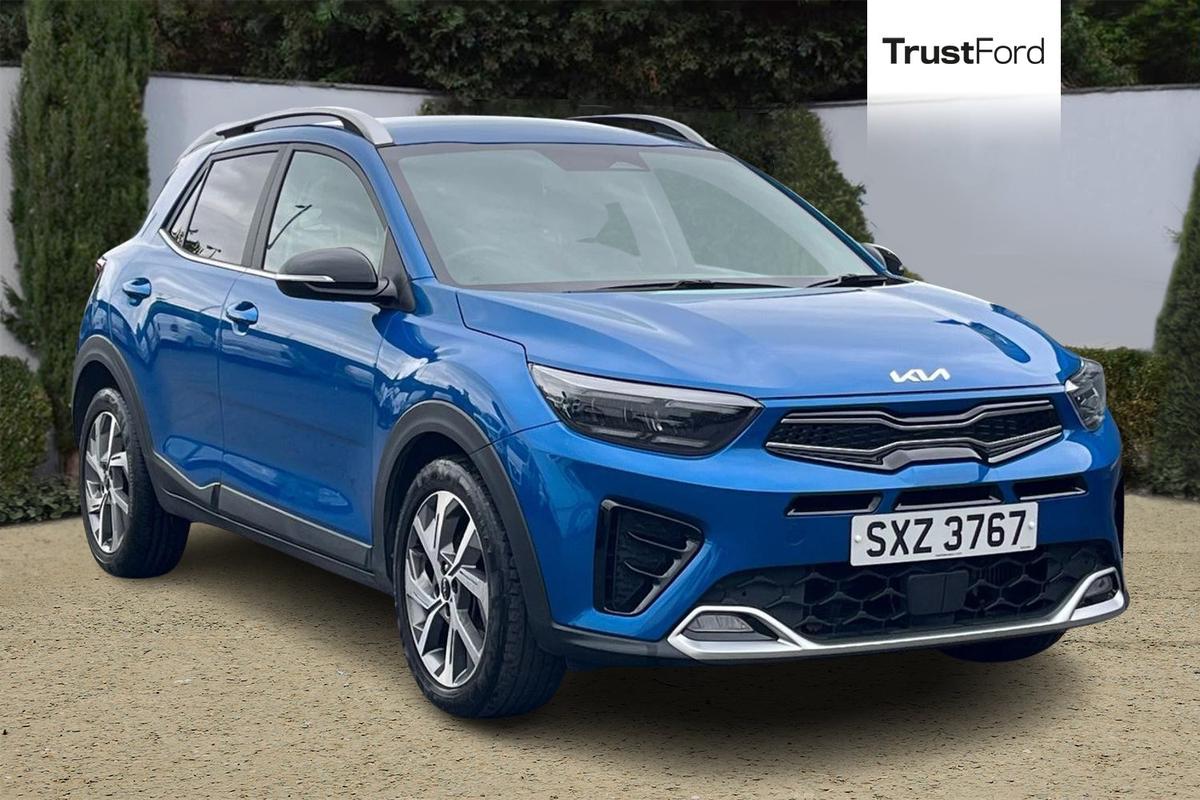 Kia Stonic listing photo
