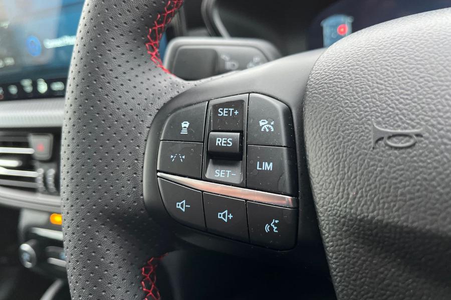 Ford KUGA Photo autoimg-2cbf4cef028ef5b208c06d1f34a7177a5fca31b8.jpg