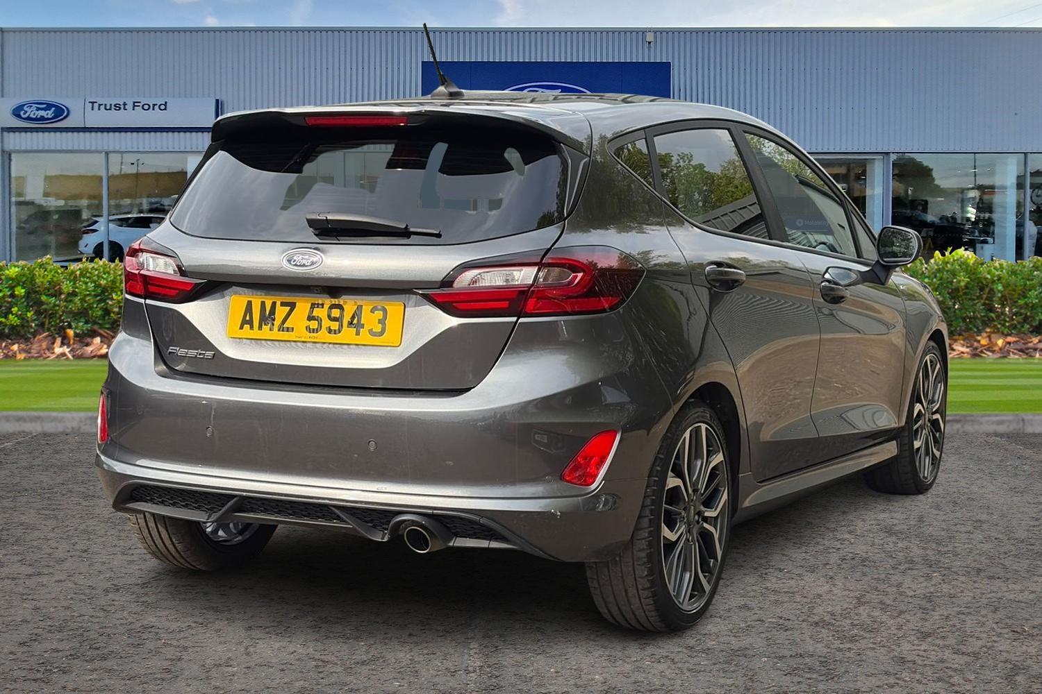 Ford Fiesta Photo 3