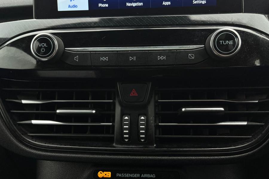 Ford KUGA Photo autoimg-2cc4e46ca3b6a57f432a2e6b711fc955b77dcef0.jpg