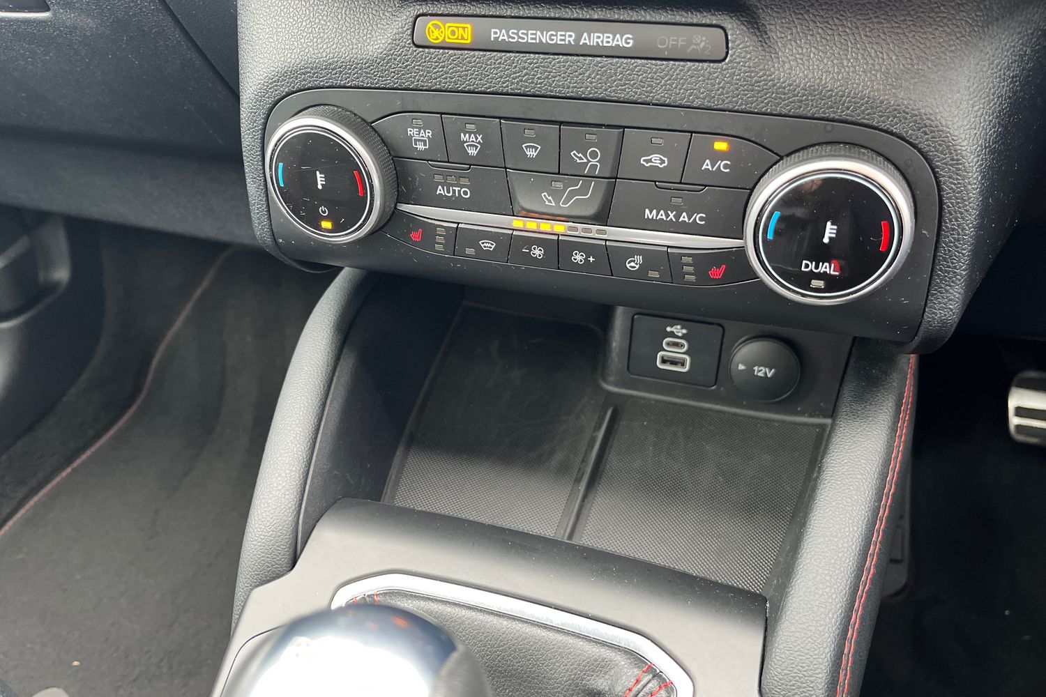 Ford KUGA Photo 33