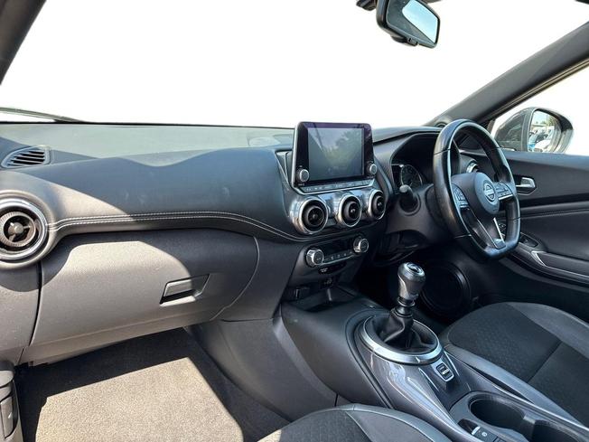NISSAN Juke Photo 2