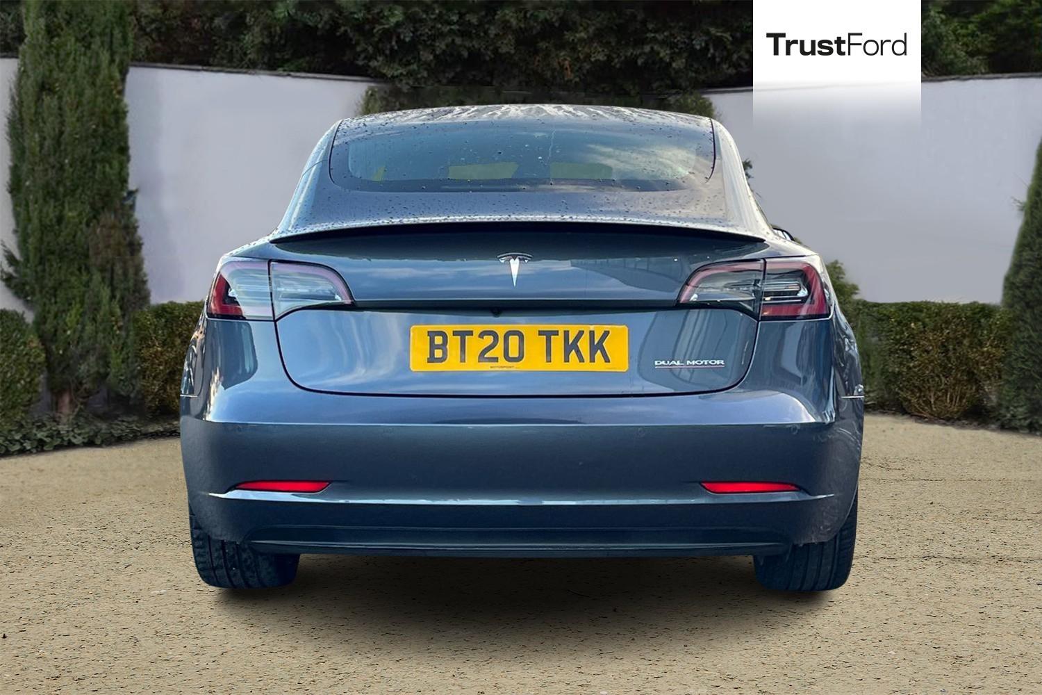 TESLA MODEL 3 Photo 6