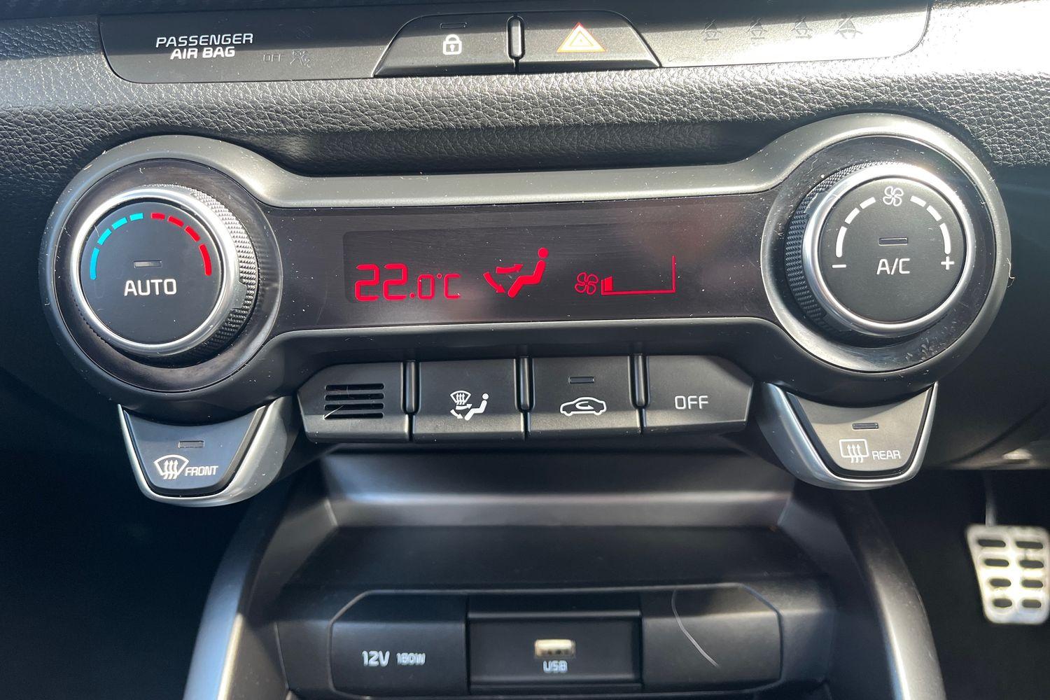 Kia STONIC Photo 30