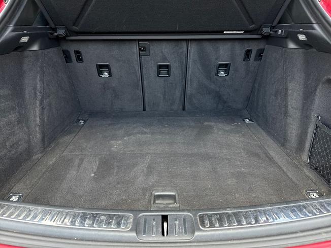 PORSCHE Macan Photo 12