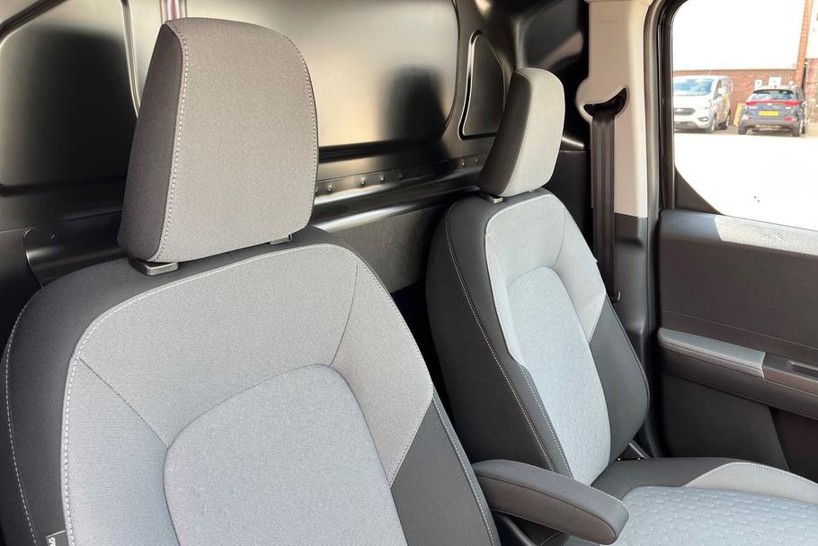 Used Ford E-Transit Courier LG25ALD 26