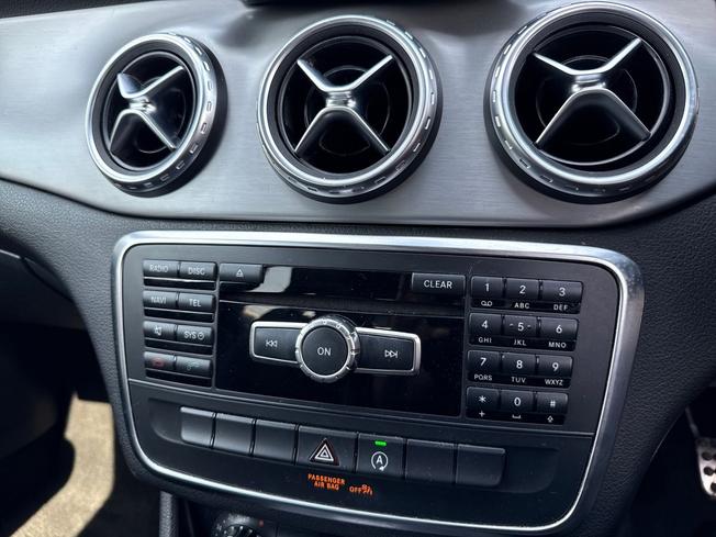 MERCEDES-BENZ GLA Photo 35
