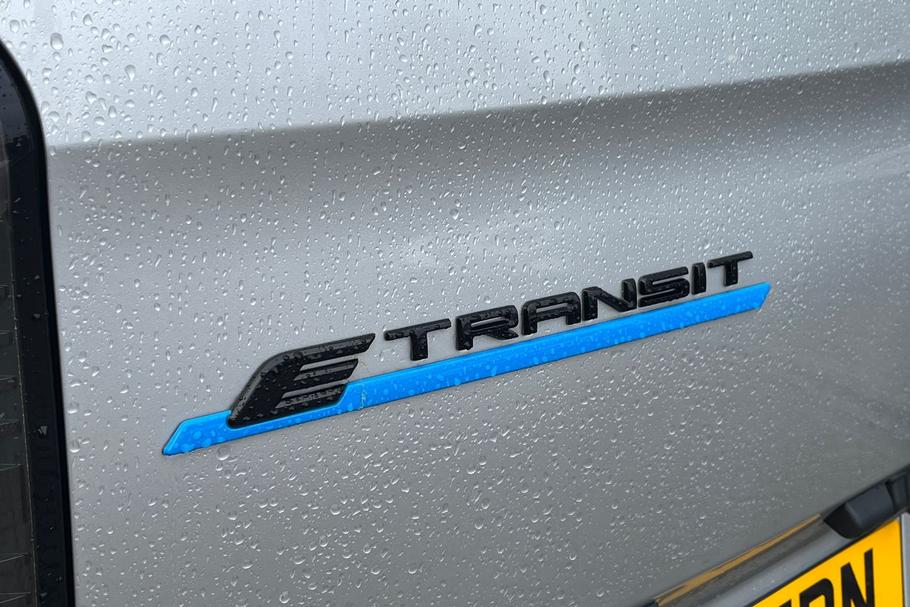 Used Ford E-TRANSIT CUSTOM LS25ZPN 19