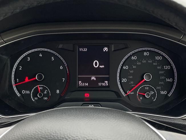 VOLKSWAGEN T-Roc Photo 15