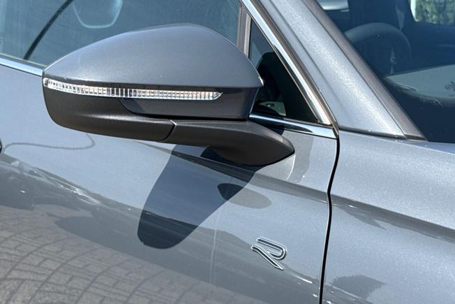VOLKSWAGEN Tiguan Photo 20