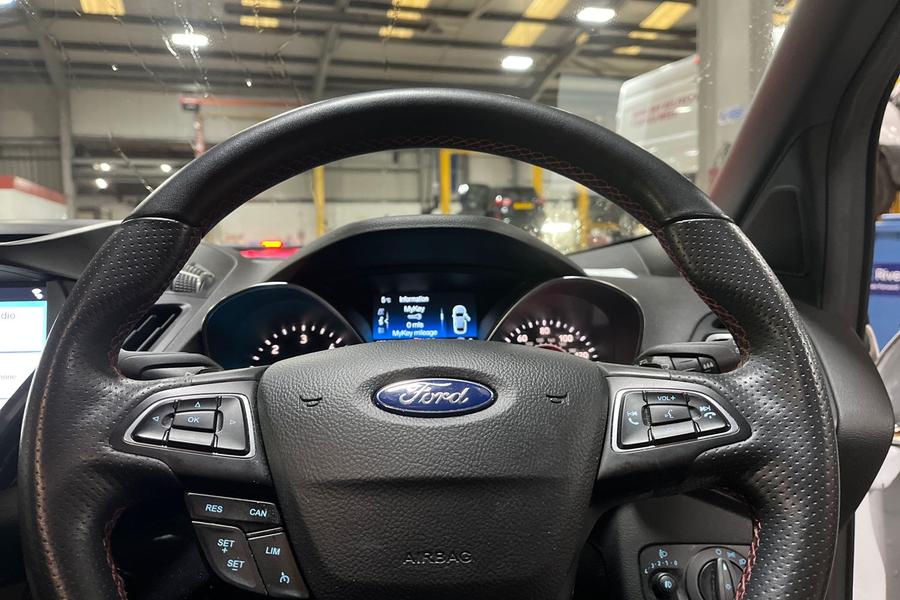 Ford KUGA Photo autoimg-2ce9d10e955cf8d99d37dc144cf99ecffc14887d.jpg