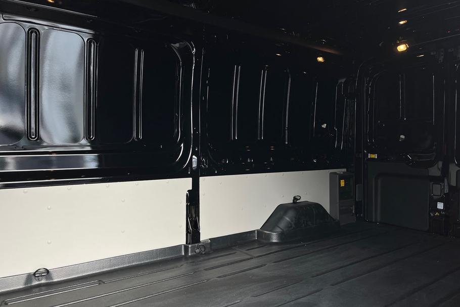 Used Ford E-TRANSIT 5