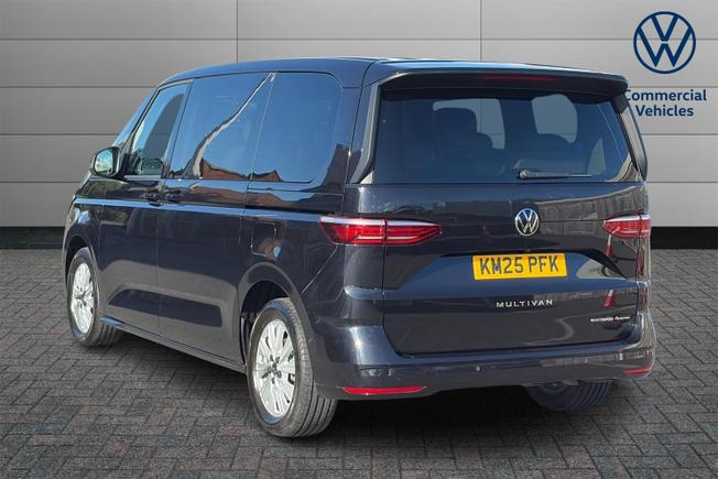 VOLKSWAGEN Multivan Photo 3
