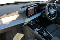 Audi Q3 Photo 2