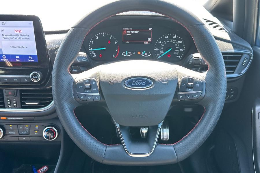 Ford FIESTA Photo autoimg-2cf83699896f873973ad83f2d2c4d7401aead069.jpg