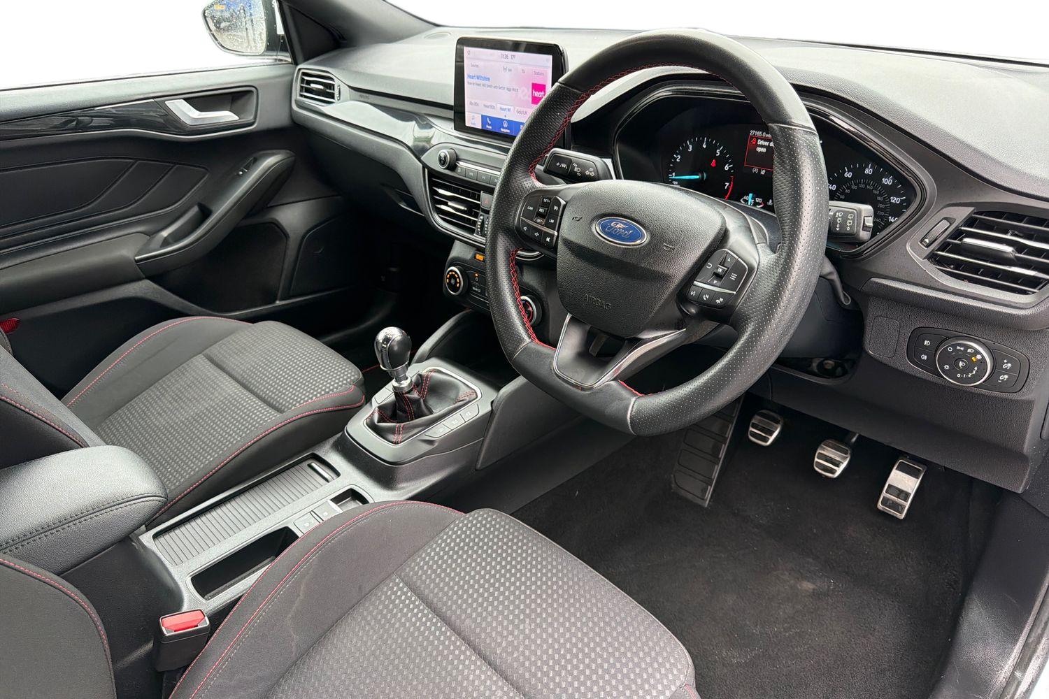 Ford Focus Photo 8