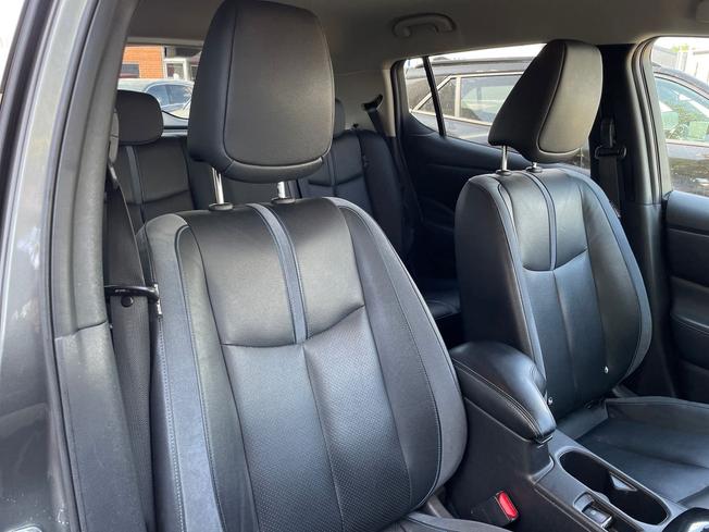 NISSAN Leaf Photo 27
