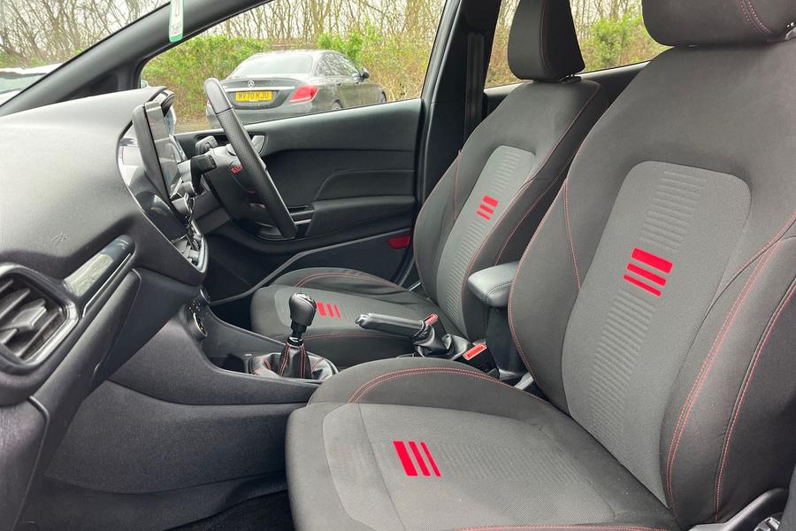 Ford FIESTA Photo autoimg-2d031a4e688c8e76e69072ba7f04fce5edee3518.jpg