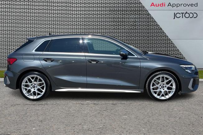 AUDI S3 Photo 4