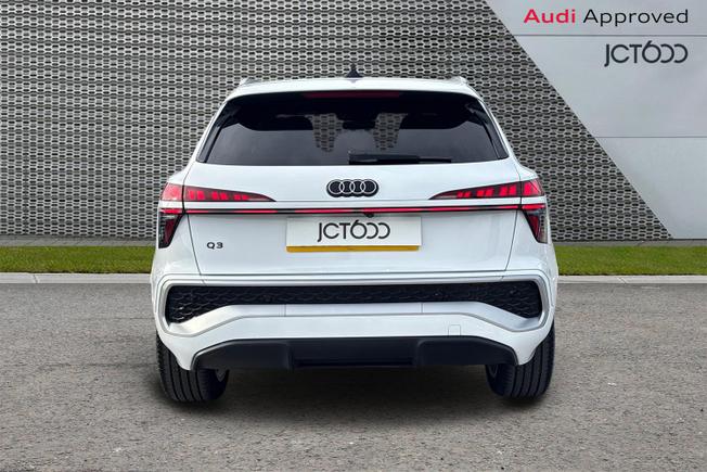 AUDI Q3 Photo 7