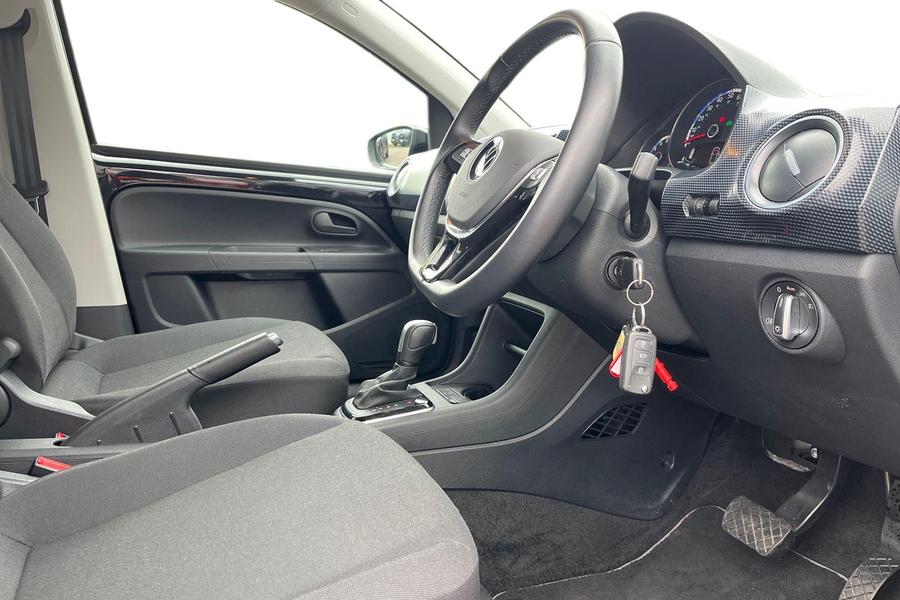 Volkswagen UP Photo autoimg-2d0caf1e3924478e4ef702491344227ec5b4a675.jpg