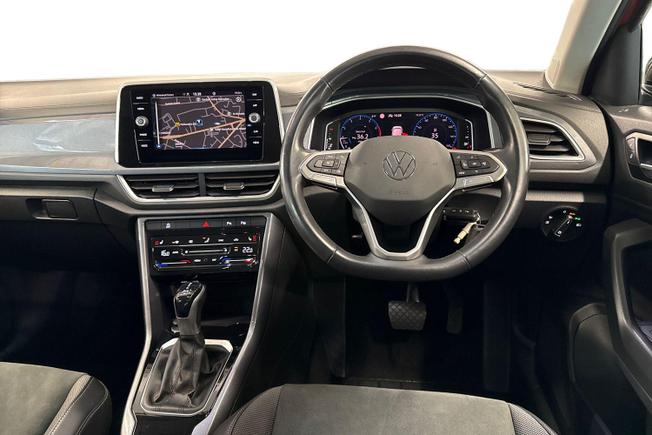Volkswagen T-Roc Photo 11