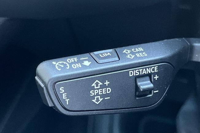 AUDI Q4 e-tron Photo 29