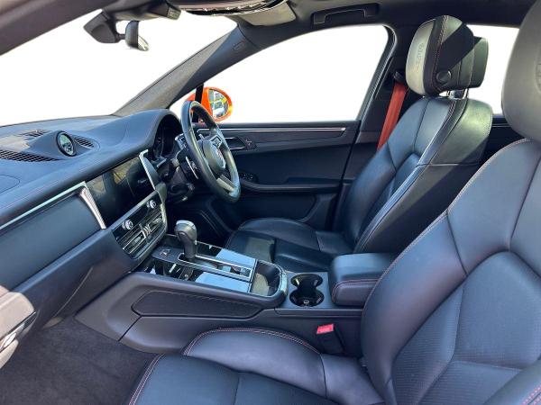 Porsche Macan Photo autoimg-2d1c85f7dd73c8aa8f3deb9db3d5f741018266e2.jpg