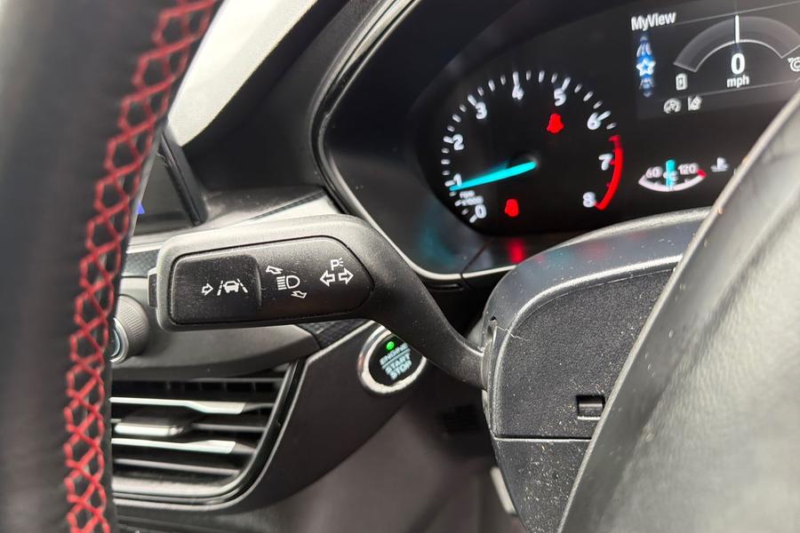 Ford Focus Photo autoimg-2d1db79c5e357597d79a5af7367542426e7d7384.jpg