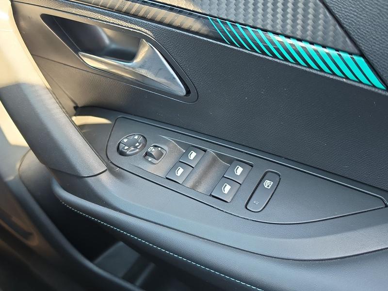 Used Peugeot E-2008 YB71SKU 24