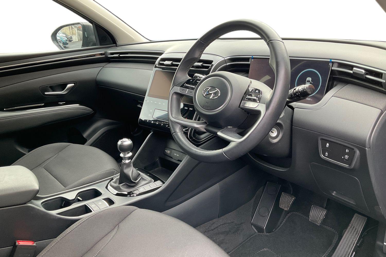 Hyundai TUCSON Photo 8