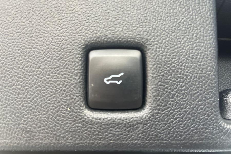 Ford KUGA Photo autoimg-2d2a0e6c8ac8a12f93d470c3e0e9d098c5a9c137.jpg