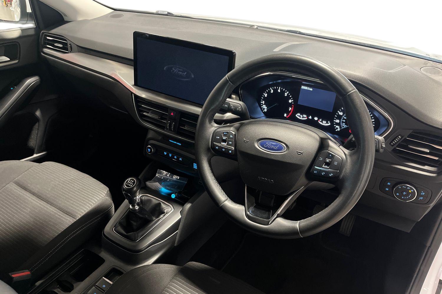 Ford FOCUS Photo 8