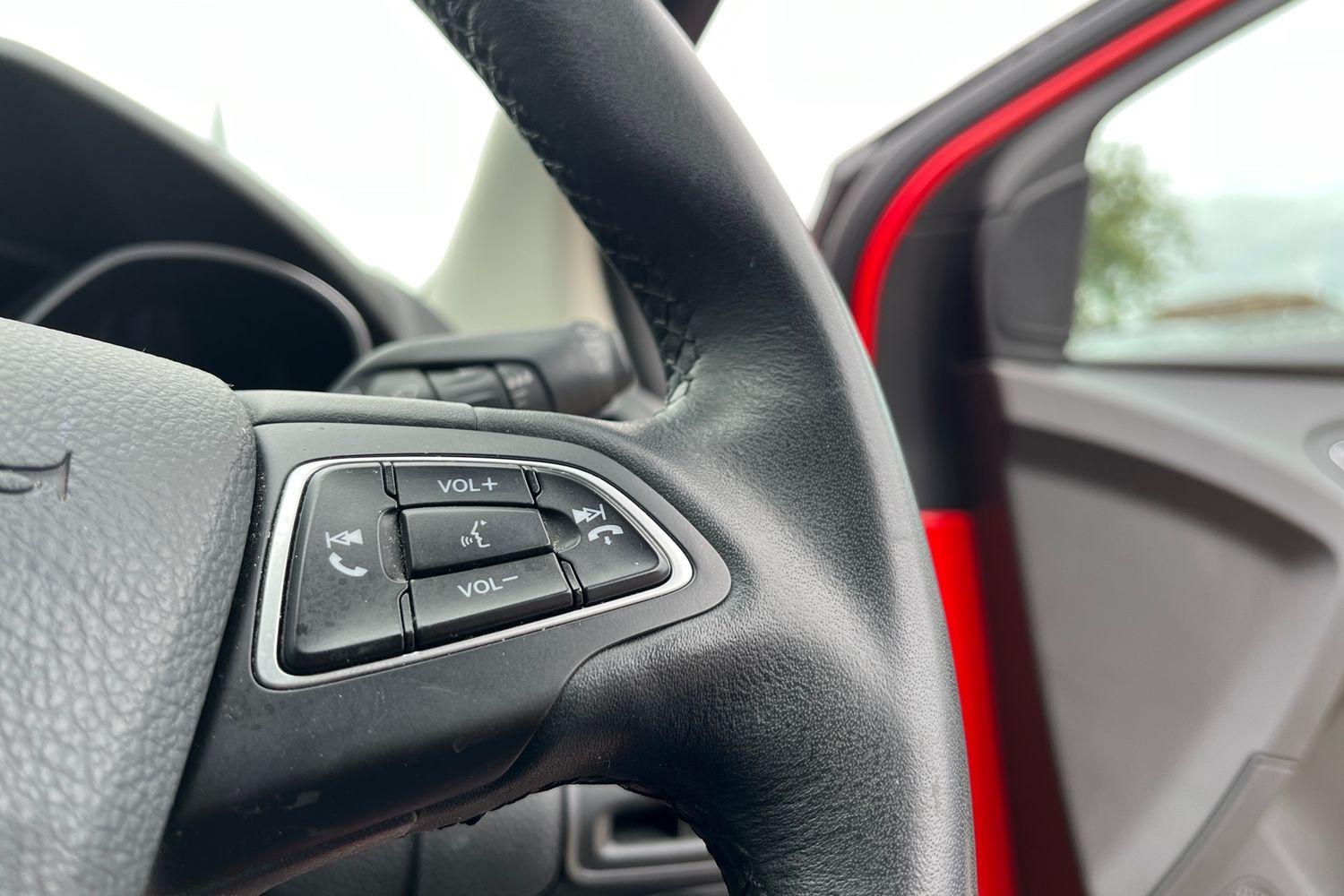 Ford FOCUS Photo 25